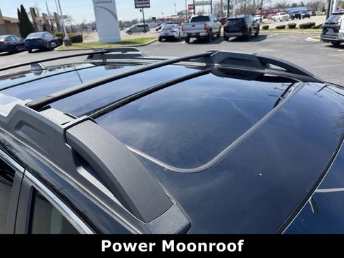 Used 2020 Subaru Outback Premium image 11