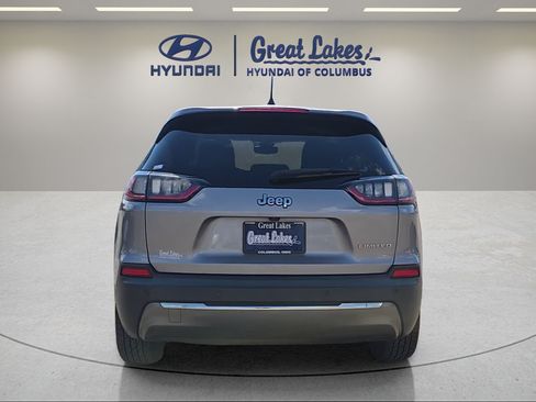 Used 2019 Jeep Cherokee Limited FWD image 4