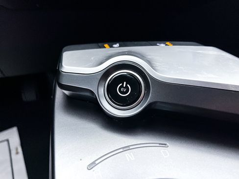 Used 2023 Kia EV6 Light image 23