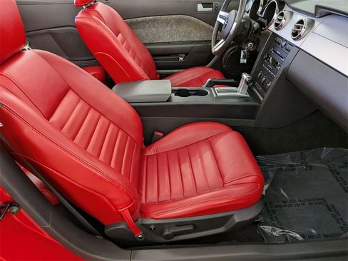 Used 2006 Ford Mustang GT image 28