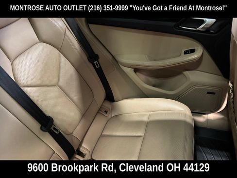 Used 2020 Porsche Macan AWD/4WD image 35