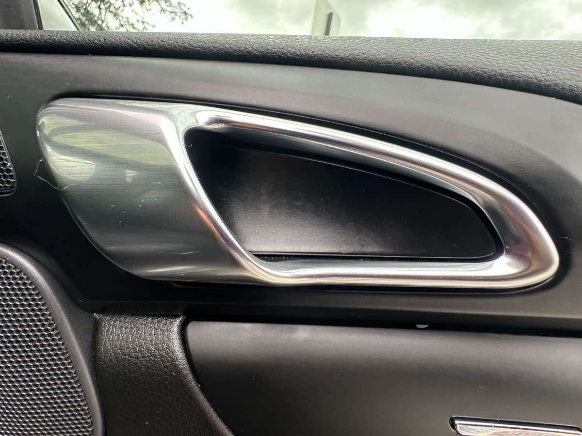Used 2017 Porsche Cayenne AWD/4WD image 38
