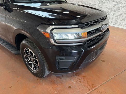 Used 2024 Ford Expedition XLT AWD/4WD image 9