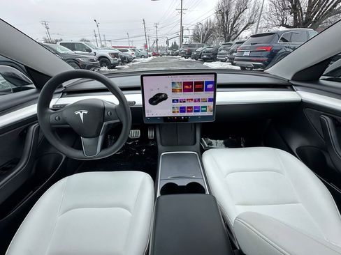 Used 2021 Tesla Model 3 Performance image 19