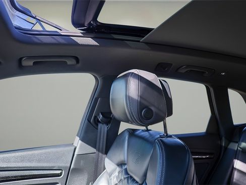 Used 2023 Audi SQ5 Prestige w/ Prestige Package image 18