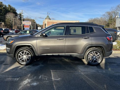 Used 2020 Jeep Compass Latitude AWD/4WD image 5