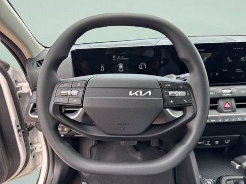 New 2026 Kia K4 FWD image 31
