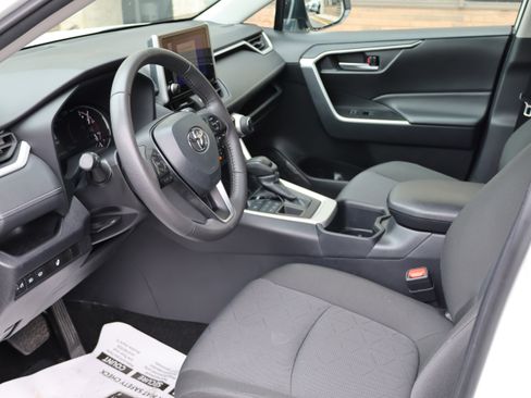 Used 2025 Toyota RAV4 XLE w/ Weather Package AWD/4WD image 22