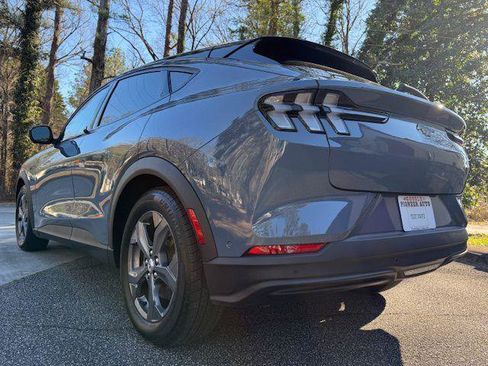 Used 2023 Ford Mustang Mach-E Select image 4