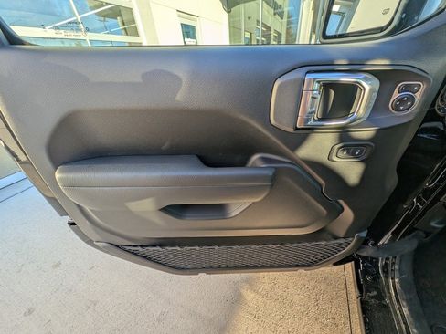 New 2026 Jeep Gladiator Sport image 34