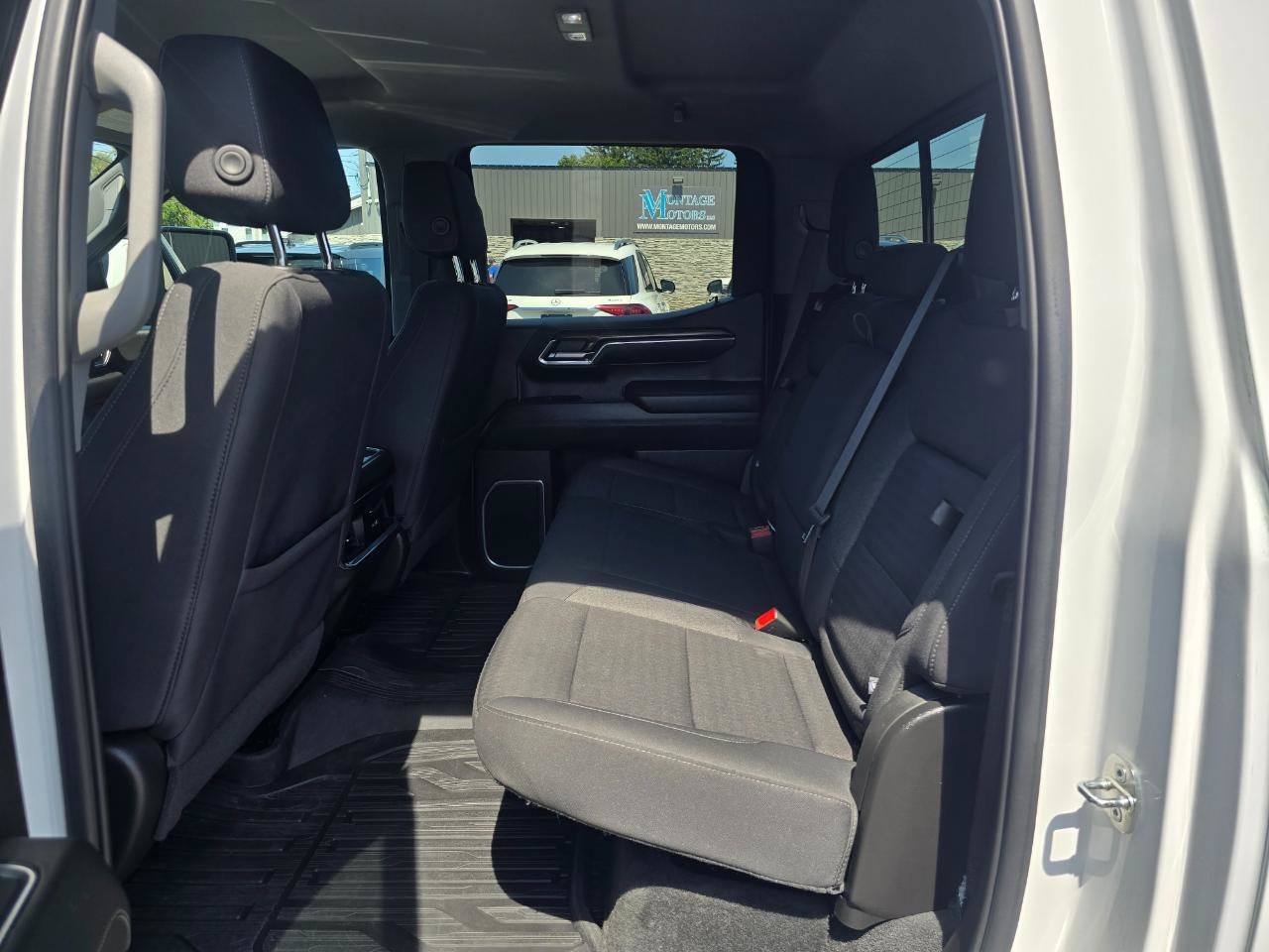 Used 2024 GMC Sierra 1500 Elevation w/ Preferred Package AWD/4WD image 13