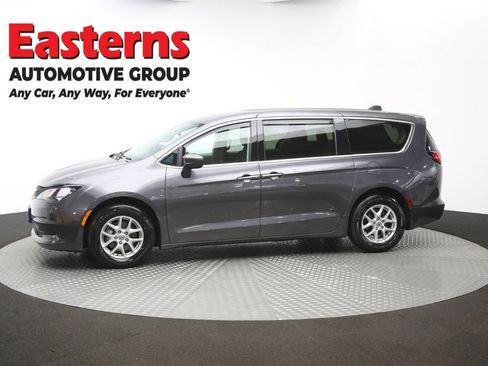 Used 2022 Chrysler Voyager LX FWD image 58