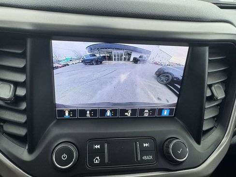 Used 2021 GMC Acadia AT4 w/ Technology Package image 28