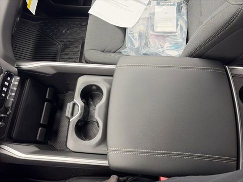 New 2026 RAM 1500 4x4 Crew Cab image 18
