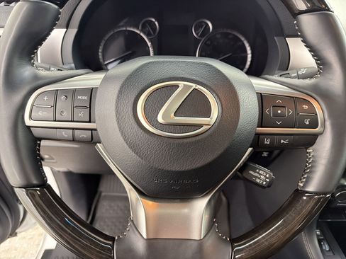Used 2023 Lexus GX 460 Premium w/ Accessory Package image 17