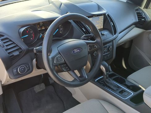 Used 2019 Ford Escape SE image 13
