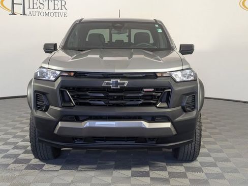 Used 2024 Chevrolet Colorado Trail Boss w/ Technology Package AWD/4WD image 3