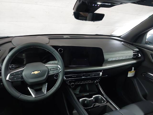 New 2027 Chevrolet Traverse LT w/ Sun and Wheel Package FWD image 5
