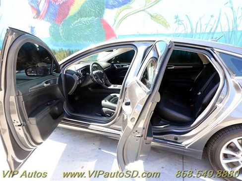 Used 2018 Ford Fusion Energi SE image 6