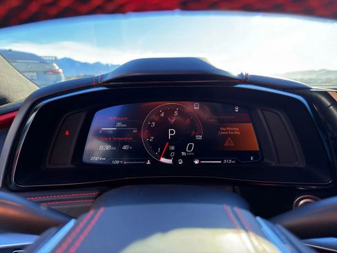 Used 2021 Chevrolet Corvette Stingray Premium Cpe w/ Z51 Performance Package image 26