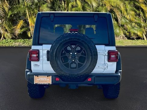 Used 2024 Jeep Wrangler Sport AWD/4WD image 6