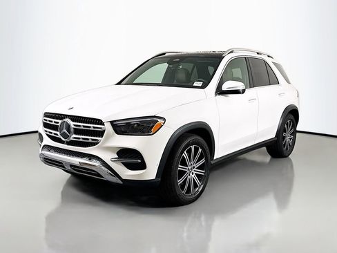 Used 2024 Mercedes-Benz GLE 350 4MATIC image 3