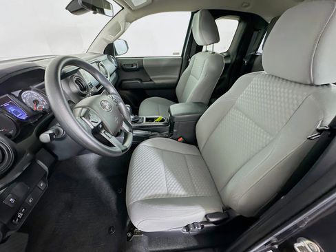 Used 2020 Toyota Tacoma SR w/ SX Package image 13