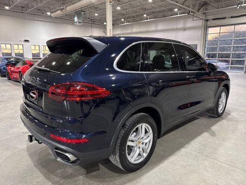 Used 2016 Porsche Cayenne image 3
