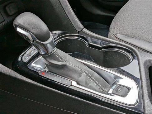 Used 2022 Buick Encore GX Select w/ Sport Touring Package image 12