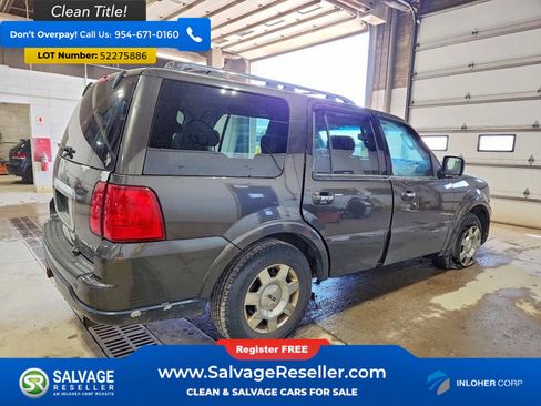 Used 2005 Lincoln Navigator Luxury AWD/4WD image 4