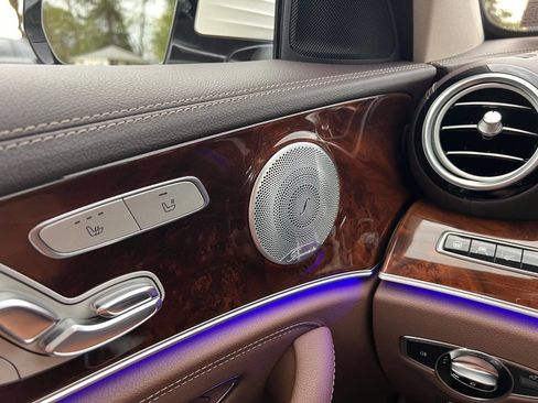 Used 2017 Mercedes-Benz E 300 4MATIC image 17