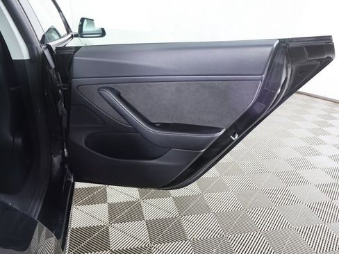 Used 2021 Tesla Model 3 Performance image 27