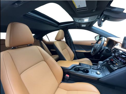 Used 2023 Lexus IS 300 w/ Premium Package RWD image 31