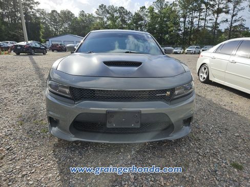 Used 2017 Dodge Charger R/T Scat Pack RWD image 3