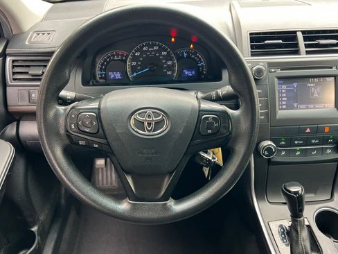 Used 2015 Toyota Camry LE image 14