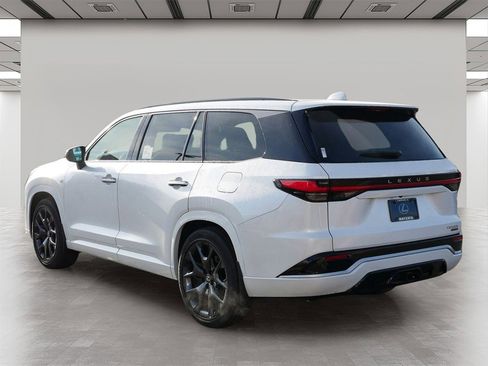 New 2026 Lexus TX 500h AWD image 4