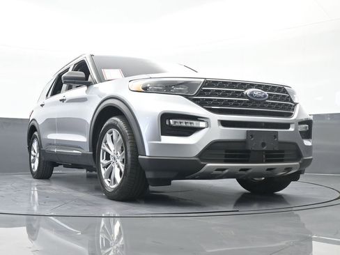 Used 2022 Ford Explorer XLT w/ Equipment Group 202A image 61