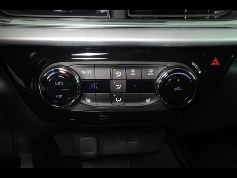 New 2026 Chevrolet Trax LT w/ Driver Confidence Package FWD image 12