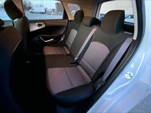 Used 2023 Kia Soul LX w/ LX Technology Package image 24