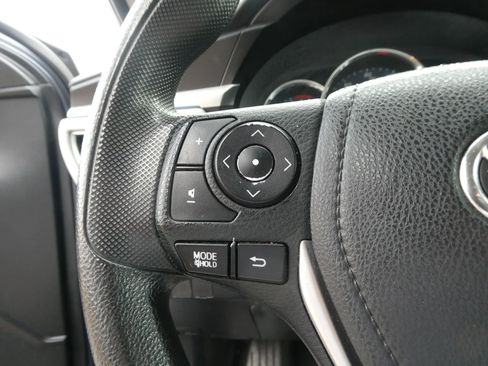 Used 2015 Toyota Corolla L image 16