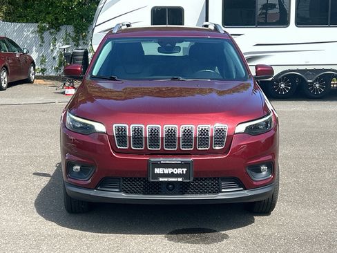 Used 2021 Jeep Cherokee Latitude Plus AWD/4WD image 2
