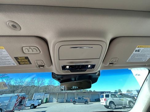 Used 2025 Lincoln Corsair Reserve w/ Equipment Group 202A image 33