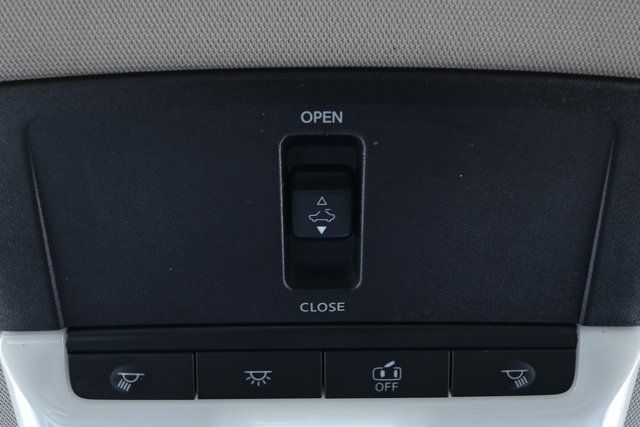 Used 2022 Nissan Altima 2.5 SR w/ Midnight Edition Package FWD image 19