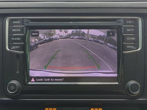Used 2017 Volkswagen Jetta SE FWD image 23