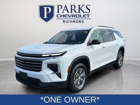 Certified 2025 Chevrolet Traverse LT w/ Driver Confidence Package image 3