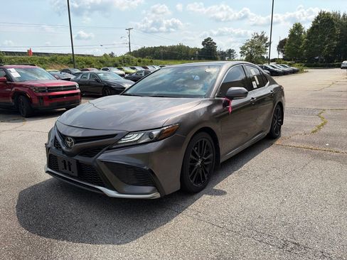 Used 2021 Toyota Camry XSE AWD/4WD image 2