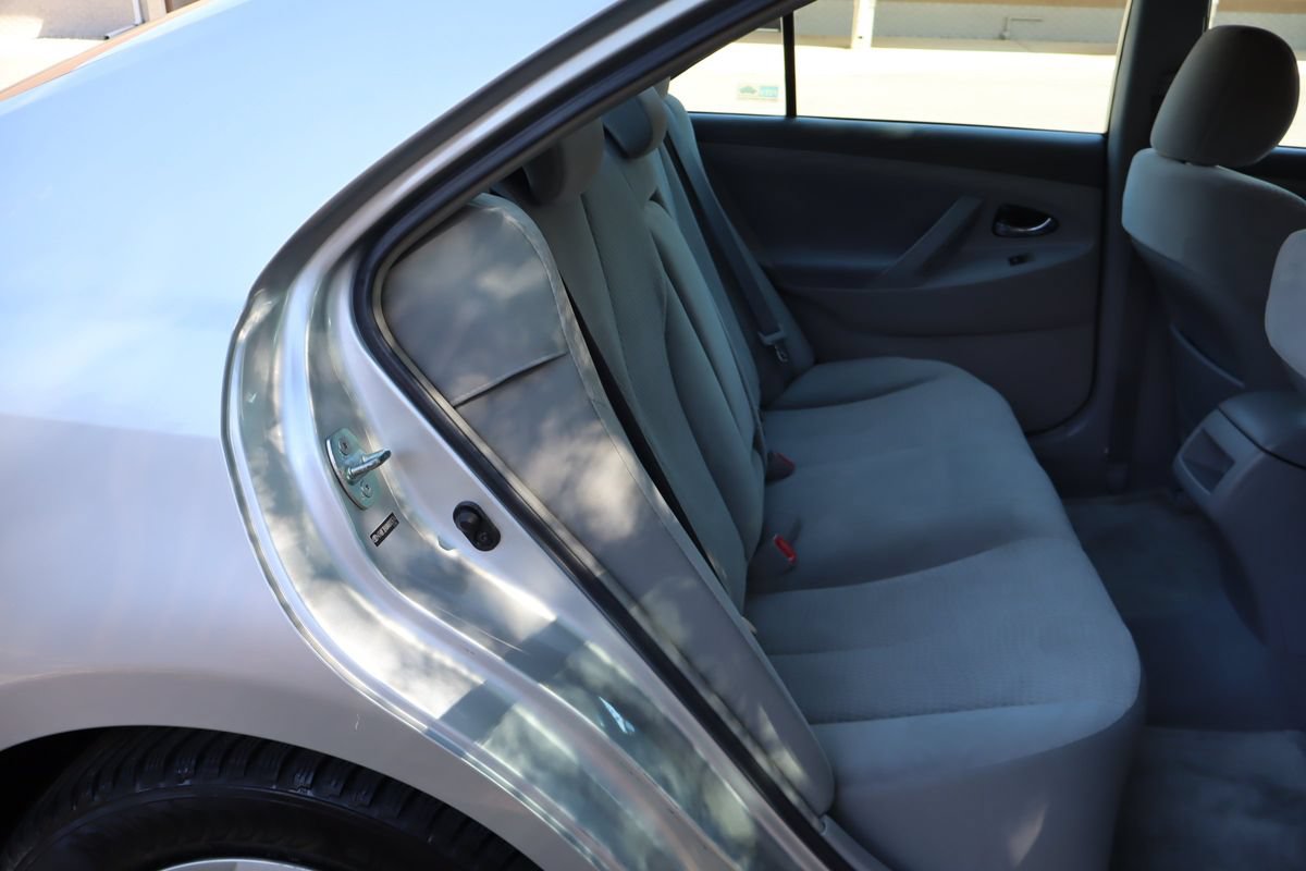 Used 2010 Toyota Camry FWD image 21