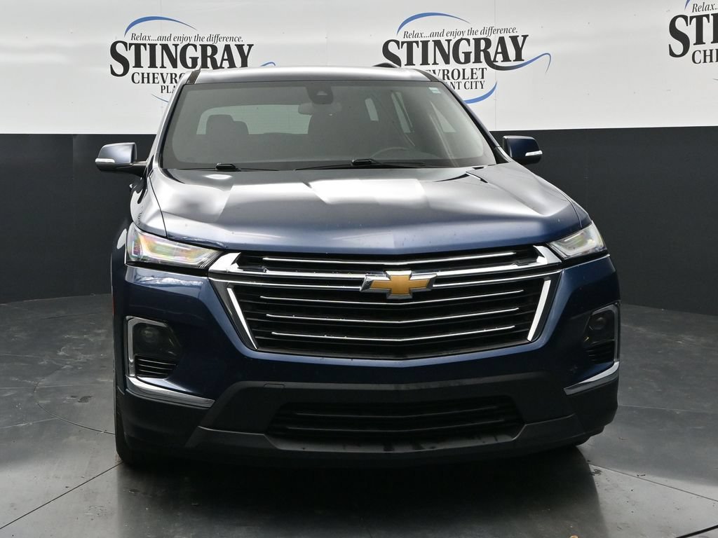 Used 2023 Chevrolet Traverse LT FWD image 2