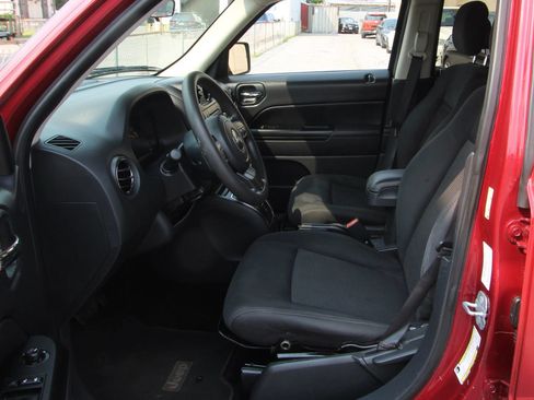 Used 2014 Jeep Patriot Sport w/ Power Value Group FWD image 9