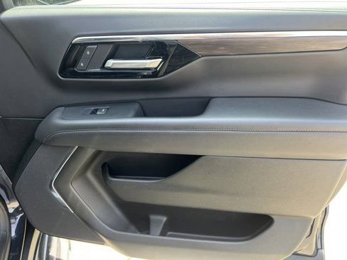 Used 2025 Chevrolet Tahoe LT image 15